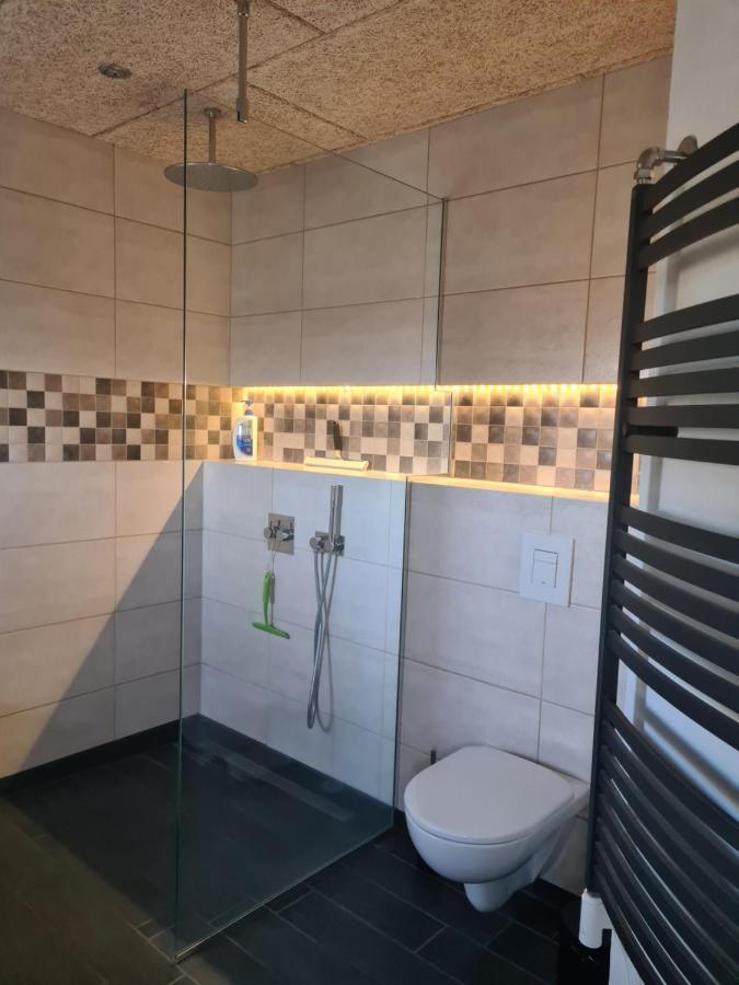 Lovely Room, Easy Access To E45 Highway Apartment *